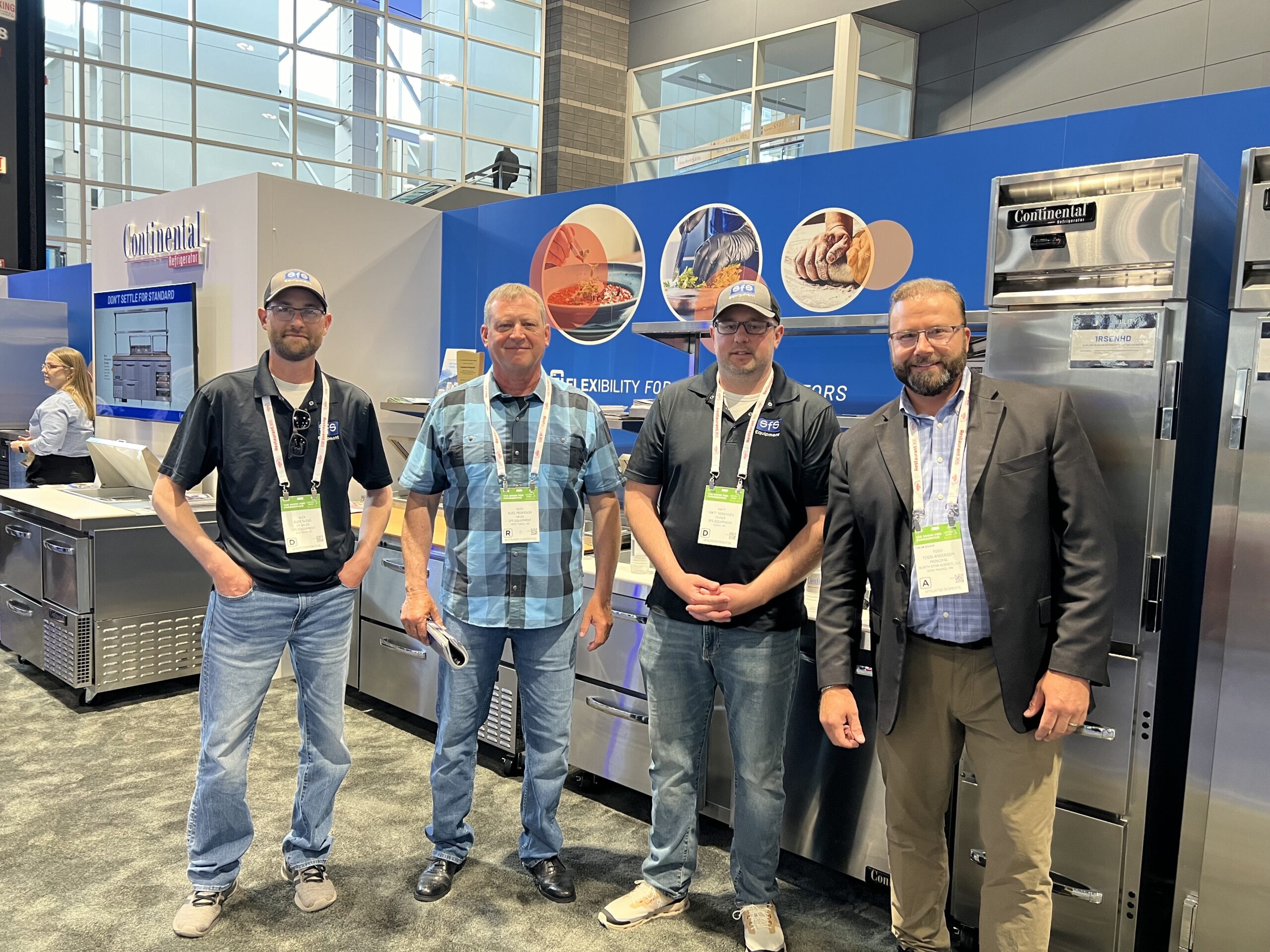 Todd and dealers at NRA Show